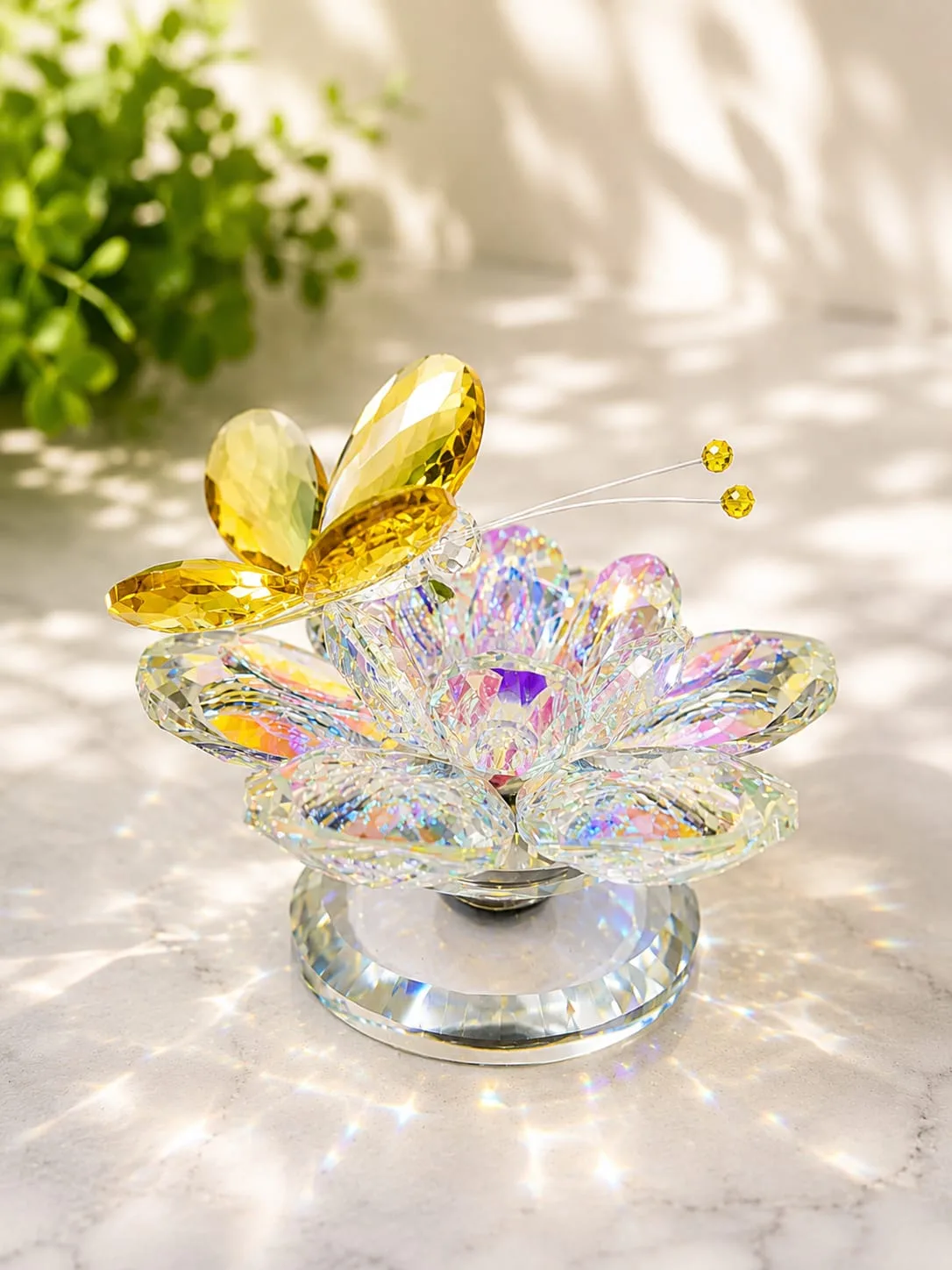 Flor de Loto con Mariposa - Amarillo