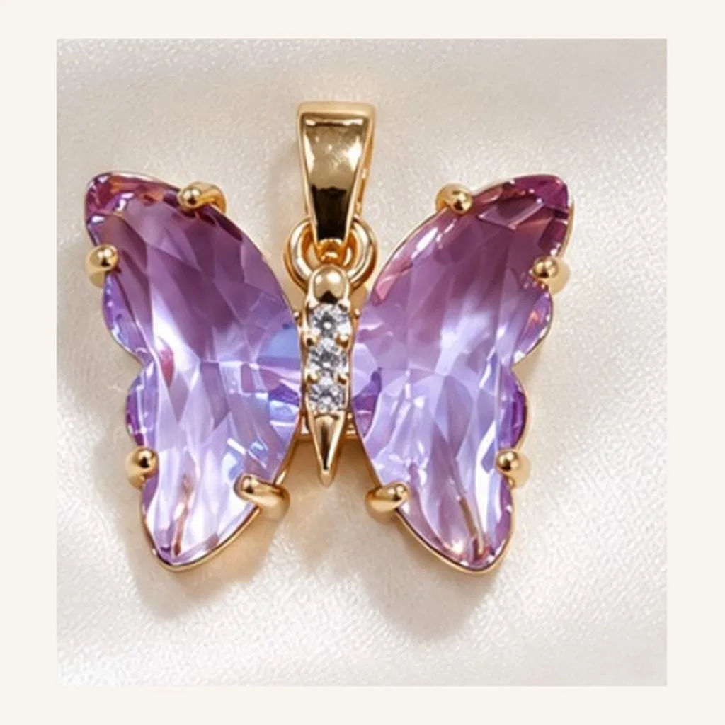Dije de Acero Mariposa de Cristal Lila