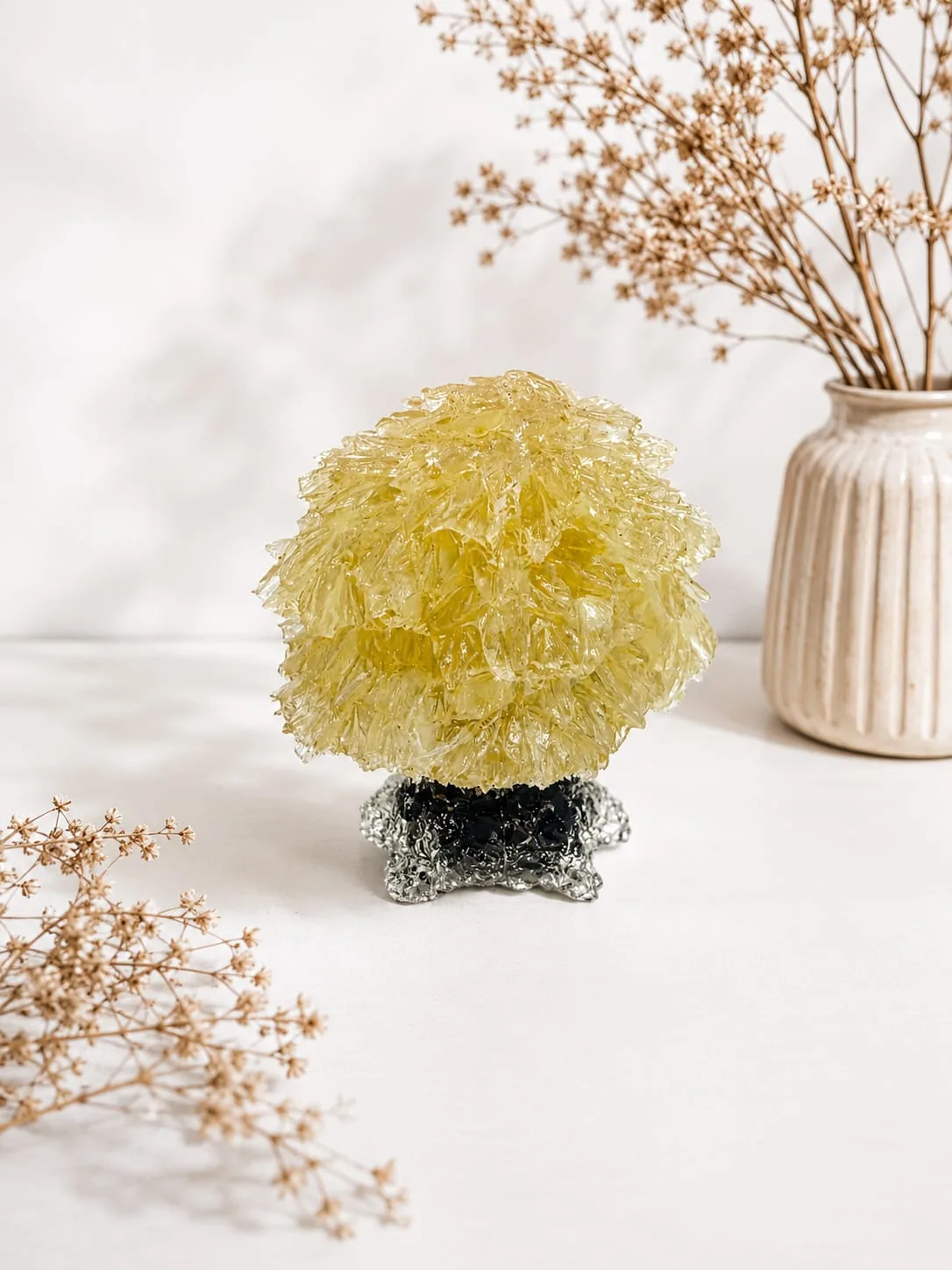 Árbol de la Vida Hecho con Cuarzos Molidos y Resina, Color Amarillo Pálido