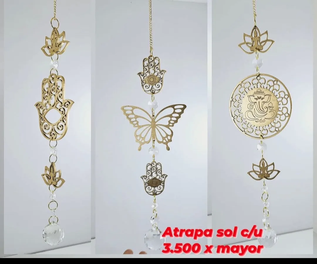 Atrapasoles de Madera Multinivel con Esfera Prisma Transparente