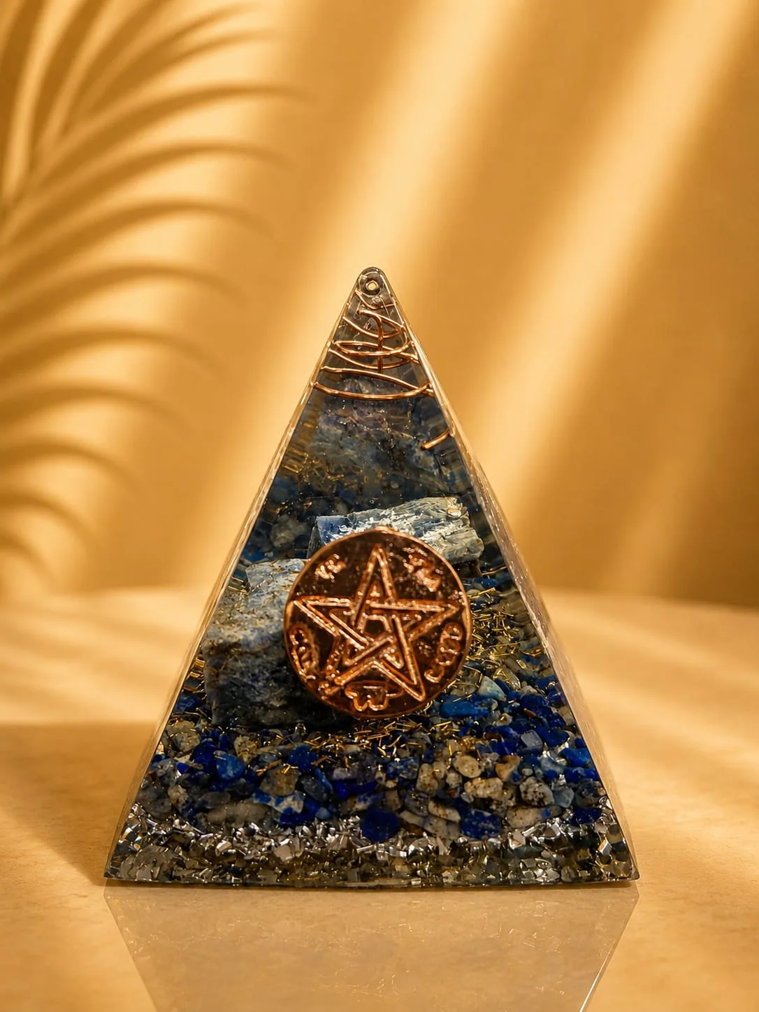 Pirámide de Orgonita o Orgón - Pentagrama - lapislázuli/cianita azul
