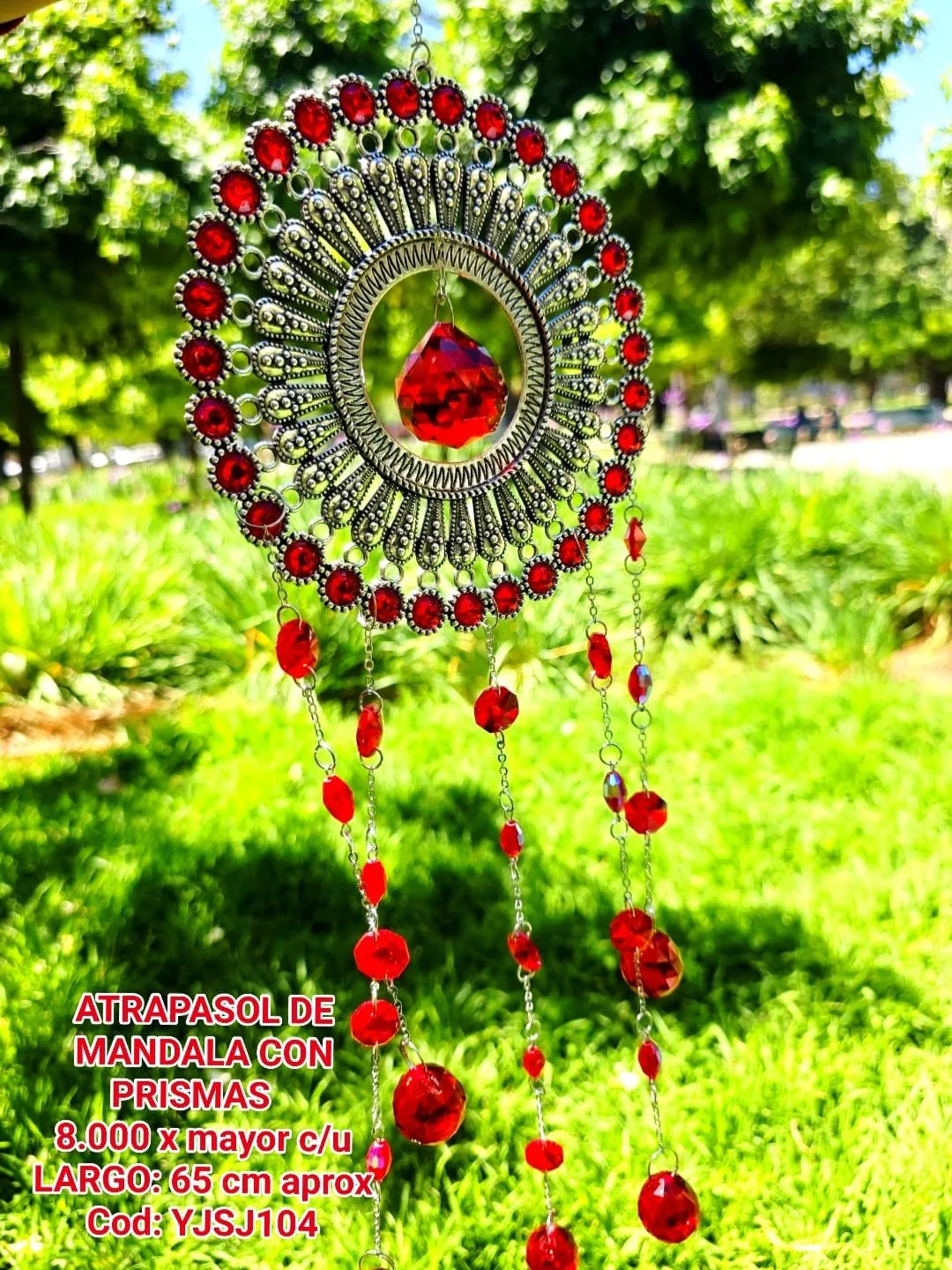Atrapasoles Móvil Mandala Plateado de Lujo con Cristales Rojo Rubí, Esfera Central y Caídas Prismáticas