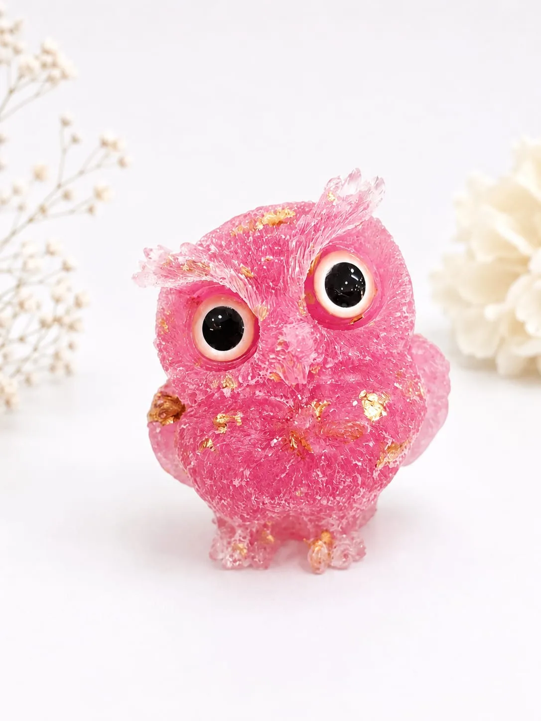 Figura de Búho en Resina Craquelada Rosa con Dorado