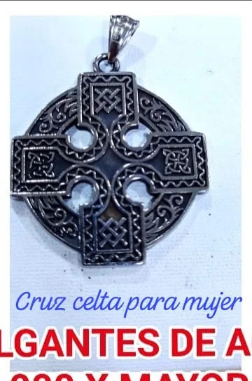 Colgante de Acero - Cruz celta para mujer