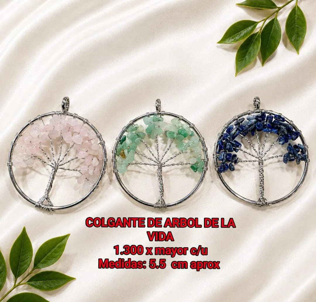 Colgantes en árbol