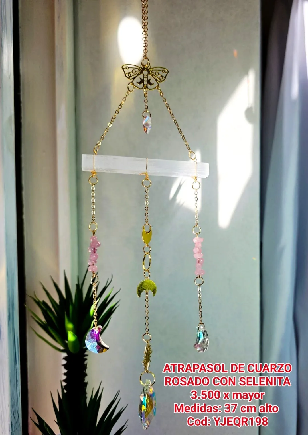 Atrapasoles Celestial Selenita y Cuarzo Rosa con Mariposa y Cristales Lunares