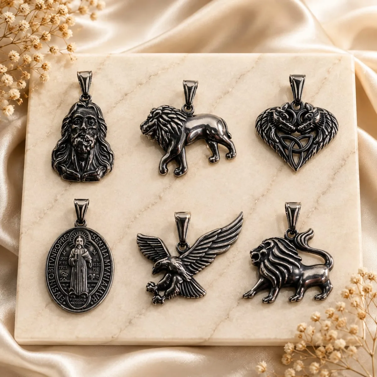 Set de Dijes de Acero Envejecido