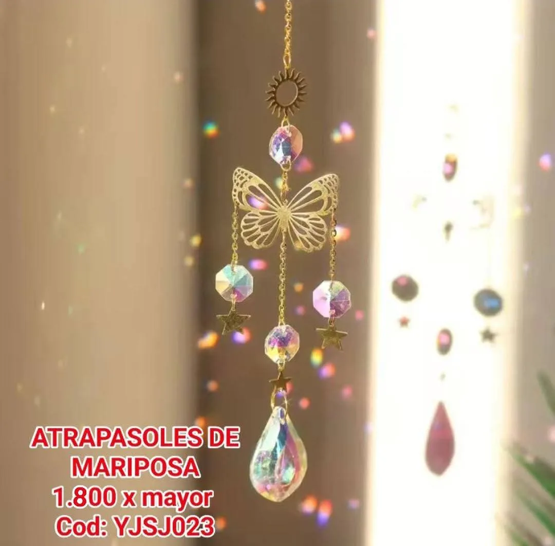 Atrapasoles Mariposa Calada Dorada con Sol Astral, Estrellas y Lágrima Prismática Iridiscente