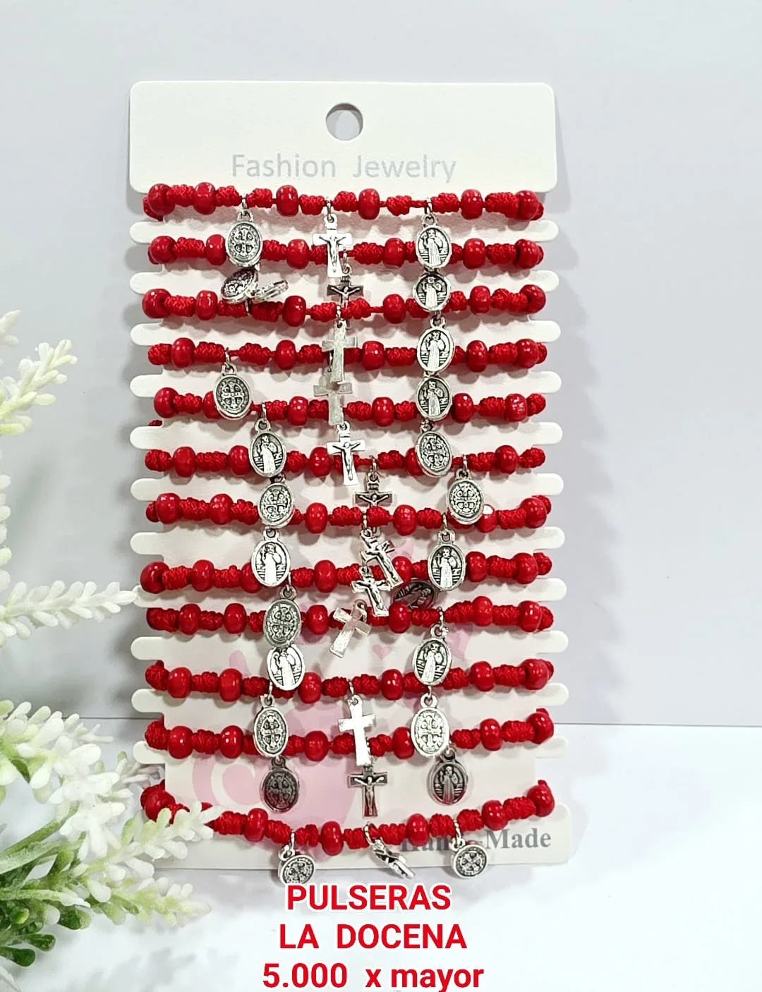 Pack 12 Pulsera Decenario Sacramental Protector de Hilo Rojo con Cuentas Rojas y Dijes Religiosos Plateados