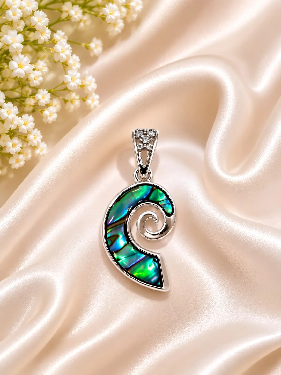 Dije de Avalón Natural con Peltre - Caracol / Espiral