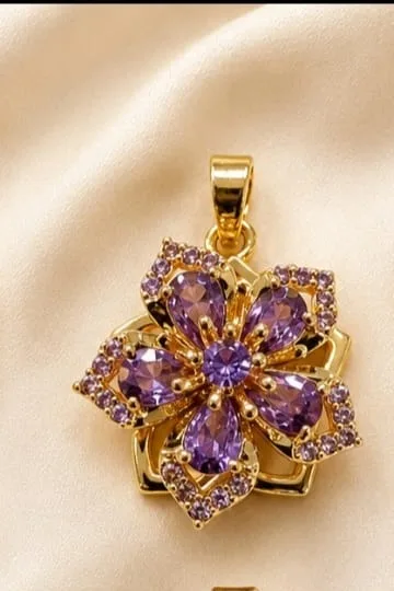 Colgante de Rodio - Flor morada de 5 petalos