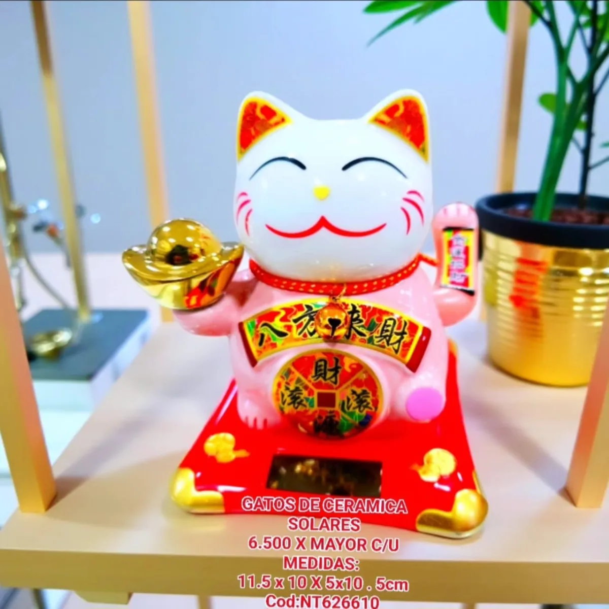 Estatua Gato de la Buena Suerte Solar Ceramica Rosa