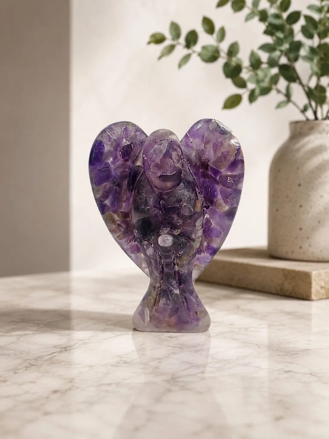 Ángel Hecho con Resina y Piedra Molida, Color Morado (Amatista)