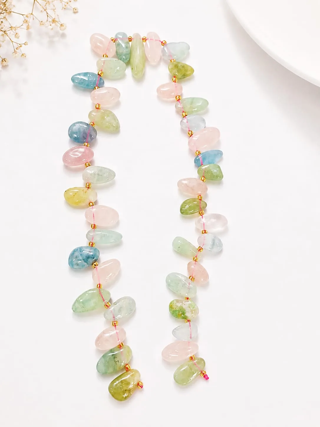 Collar de Piedras Mixtas en Trozos Irregulares